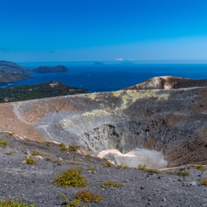 202107 Le Cratère du Volcan de Volcano en Sicile